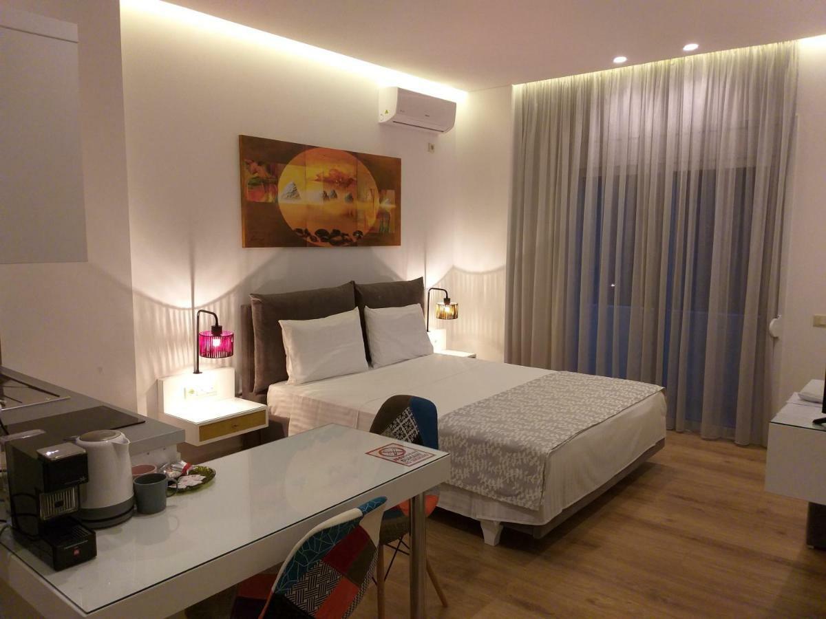 Rustemi Aparthotel Sarandë Rom bilde